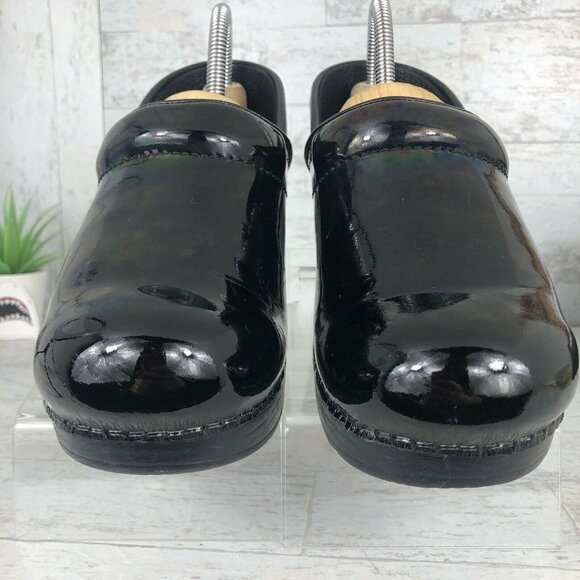 Dansko Clogs Size 39 Black‎ Patent Leather Nursing Professional Shoes - Picture 4 of 9